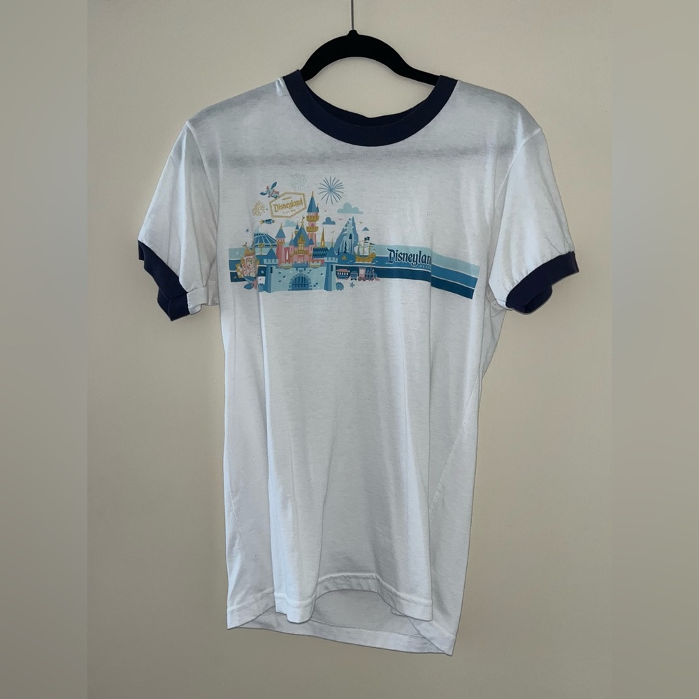 Disney - White 2018 T-Shirt - Disneyland Resort
